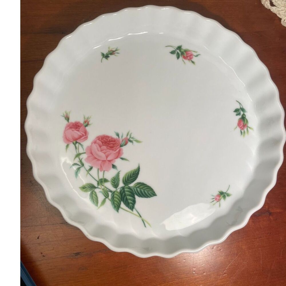 Christineholm porcelain fluted quiche and tart pie plate
